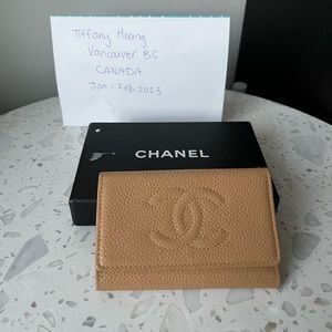 Chanel Beige caviar 6 key holder